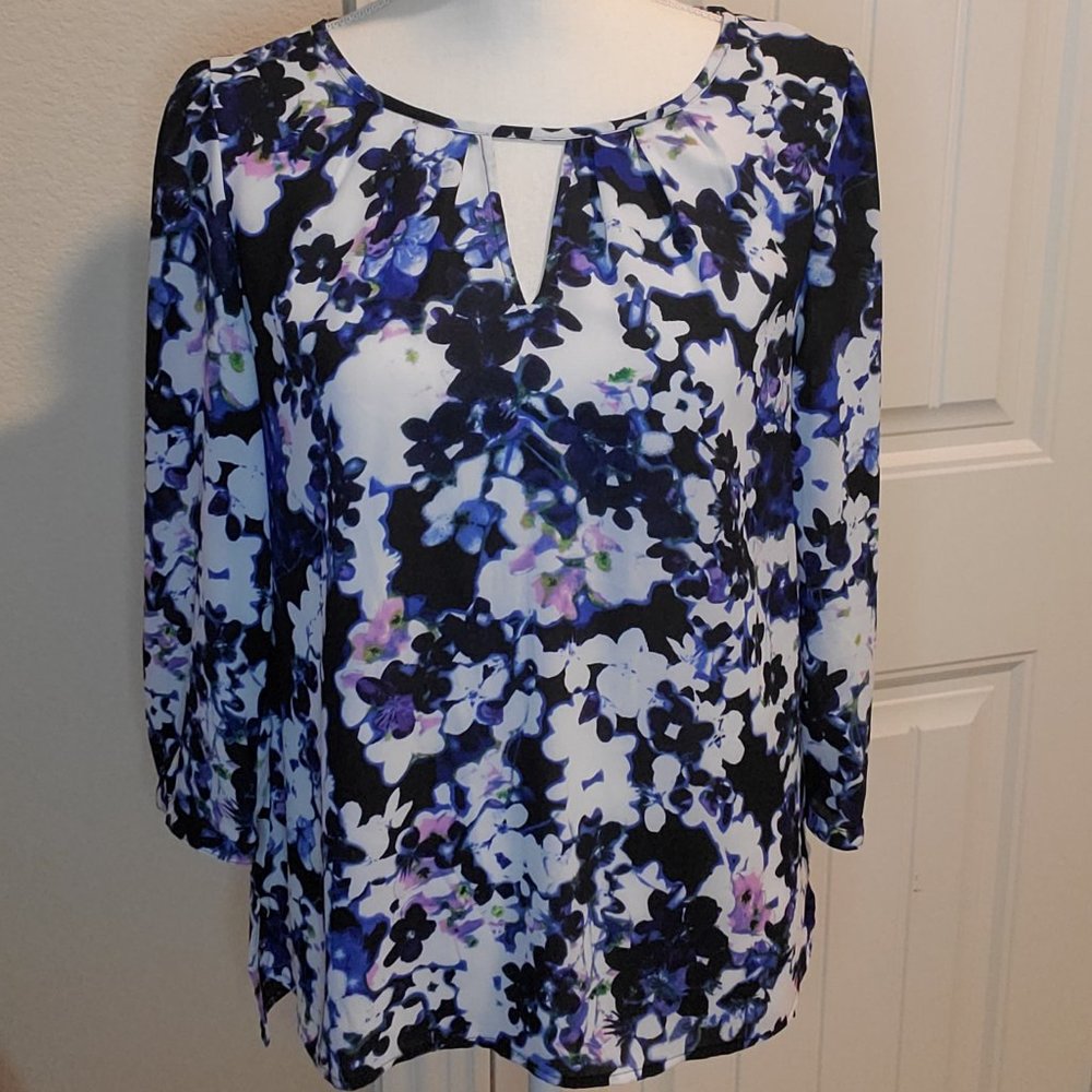 Express Balloon Sleeve Blouse